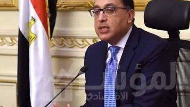صورة ” رئيس الوزراء ” يعقد اجتماعاً مع رئيس مجلس إدارة صندوق مصر السيادى والمدير التنفيذى