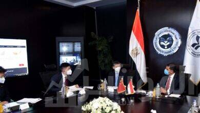صورة رئيس هيئة الاستثمار يبحث مع السفير الصيني بالقاهرة تيسير إجراءات جذب الاستثمارات الصينية الجديدة إلى مصر