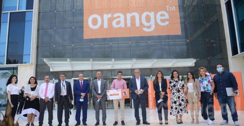 اورنچ مصر تحتفل بـ"بائع الفريسكا" طبيب المستقبل