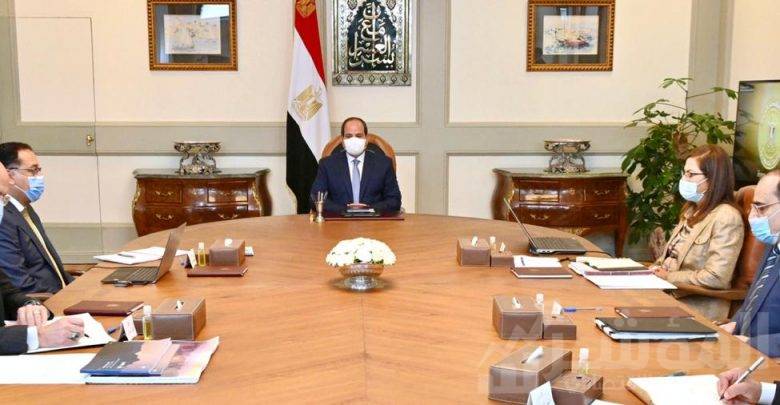 اجتماع الرئيس عبدالفتاح السيسي مع رئيس الوزراء وعدد من الوزراء والمسئولين