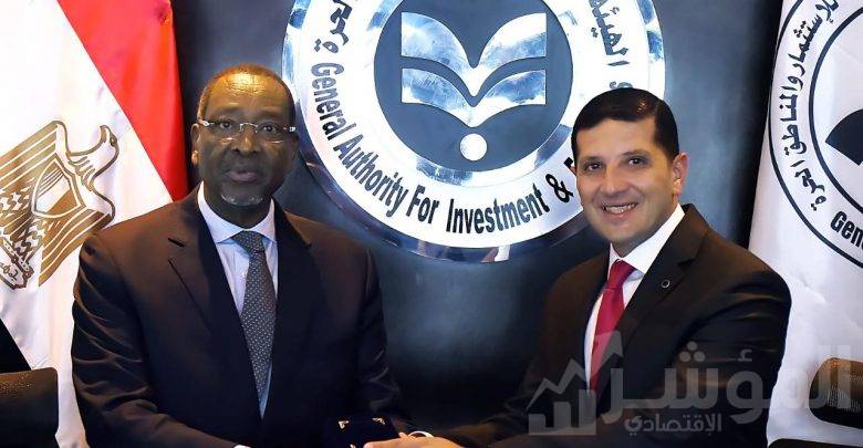 رئيس هيئة الاستثمار مع سفير رواندا
