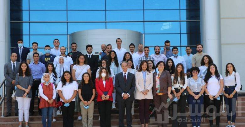 زيارة لوفد شبابى من الدارسين بالخارج إلى القرية الذكية
