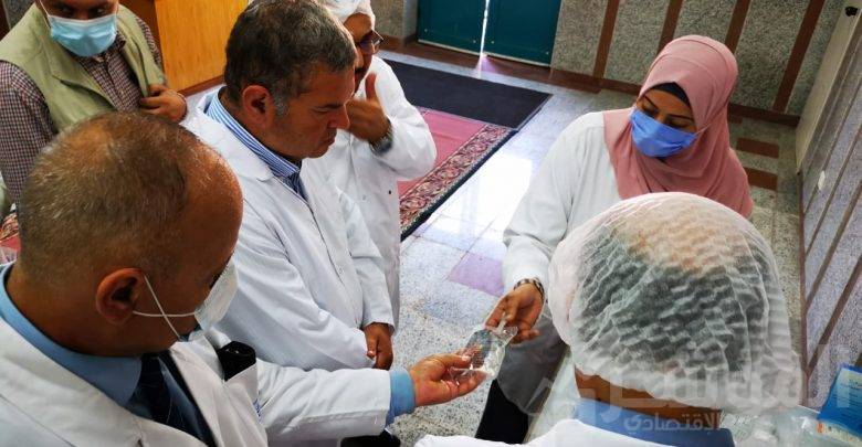وزير قطاع الأعمال العام في جولة تفقدية بشركة النصر للكيماويات الدوائية بالقليوبية