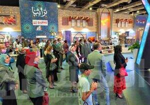 جولة تفقدية لوزيرة التجارة والصناعة واعضاء جهاز التمثيل التجاري بمعرض تراثنا للصناعات اليدوية والحرفية