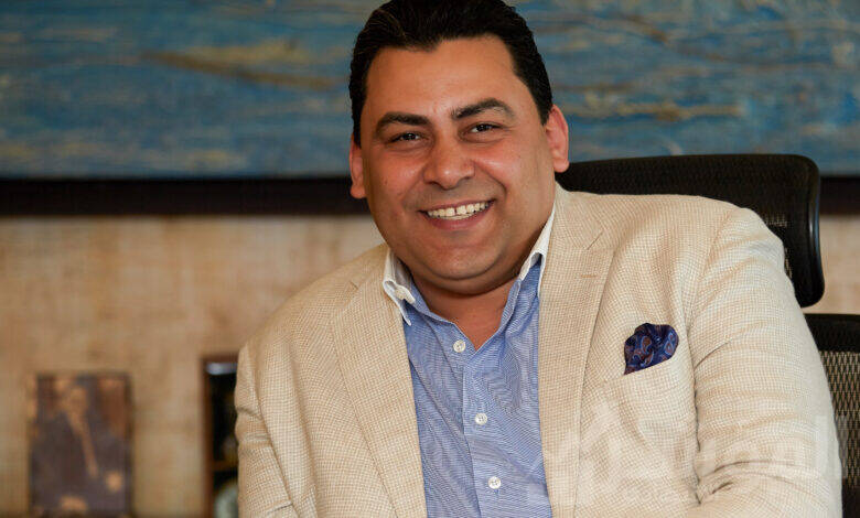 لمهندس/ عادل حامد، العضو المنتدب والرئيس التنفيذي للشركة المصرية للاتصالات