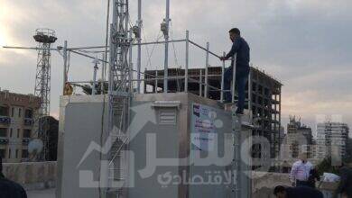 صورة تركيب أول محطة رصد لحظية متكاملة لرصد ملوثات الهواء المحيط بحى الشرق بمحافظة بورسعيد 