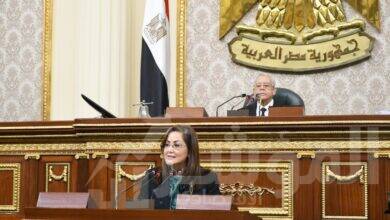 صورة وزيرة التخطيط والتنمية الاقتصادية تلقي بيانها عن أداء الوزارة أمام مجلس النواب