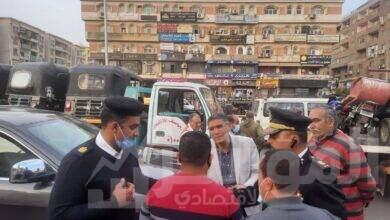 صورة رئيس جهاز مدينة 6 أكتوبر  يقود حملة لضبط المخالفات ورفع الإشغالات بمنطقة الحصري