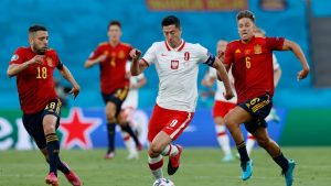 إسبانيا وبولندا