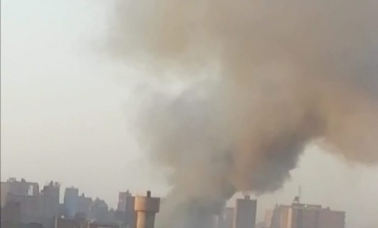 صورة قبل قليل.. اندلاع حريق بمصنع “جوارب” بشبرا الخيمة