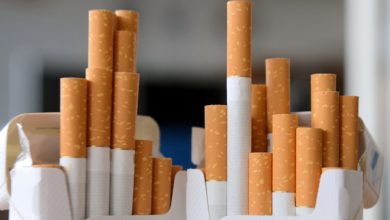 صورة مصدر مطلع يصف طلب شركات السجائر بمد مهلة تقديم العروض للحصول على الرخصة الجديدة ب “الابتزاز”