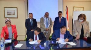 الدكتور صديق عفيفى يوقع برتوكول تعاون مع المستشار الثقافي للسفارة الفلسطينية