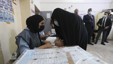 العراقيون-يصوتون-في-الانتخابات-البرلمانية.-والكاظمي-يدعو-إلى-“تغيير-الواقع”