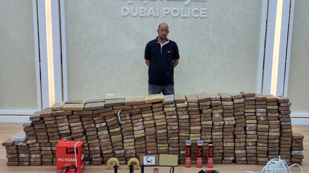 شرطة-دبي-تضبط-500-كيلوغرامات-من-مخدر-الكوكايين-في-“أكبر-قضية-مخدرات-بالمنطقة”