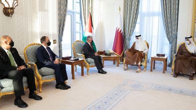 صورة أمير قطر يستقبل ملك الأردن ويبحثان العلاقات الثنائية والقضايا الإقليمية