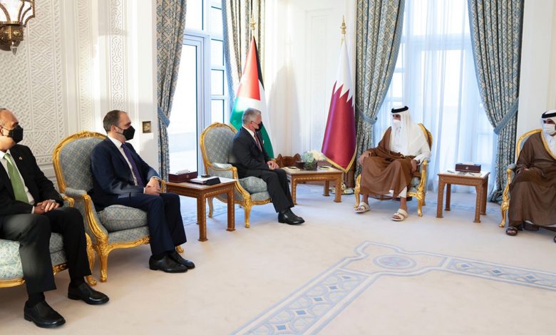 أمير-قطر-يستقبل-ملك-الأردن-ويبحثان-العلاقات-الثنائية-والقضايا-الإقليمية