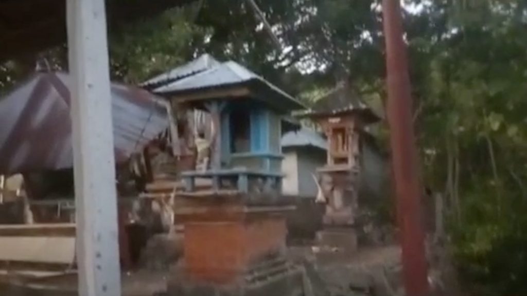 شاهد-اللحظات-الأولى-لوقوع-زلزال-في-جزيرة-بالي-الإندونيسية