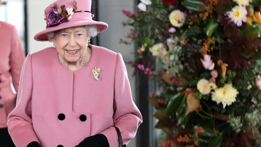 “لا-أستوفي-المعايير”.-ملكة-بريطانيا-ترفض-لقب-“عجوز-العام”