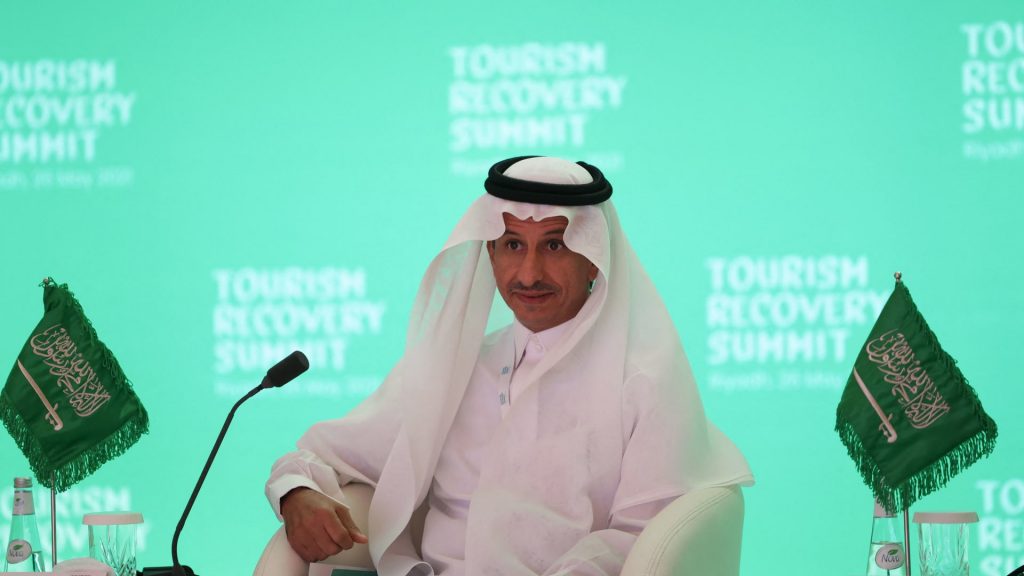 وزير-السياحة-السعودي:-سنستثمر-أكثر-من-تريليون-دولار-في-السياحة
