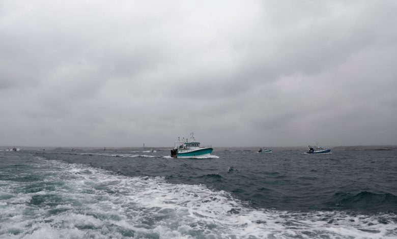 فرنسا-تحتجز-قاربا-بريطانيا-مع-تصاعد-أزمة-حقوق-الصيد-بين-البلدين