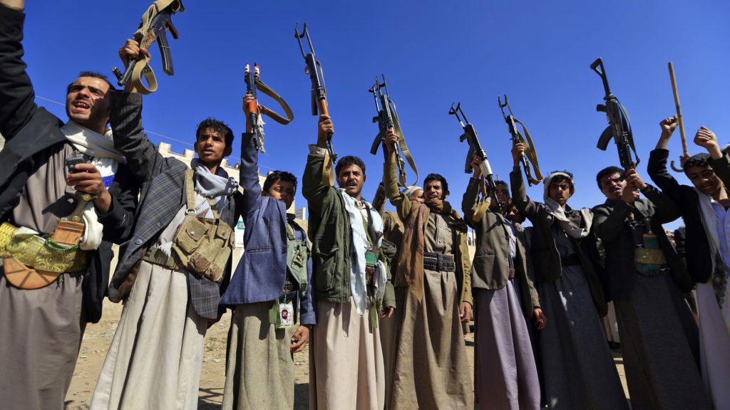 رغم-أزمة-تصريحاته.-رئيس-وزراء-الحوثيين-يصف-قرداحي-بـ”الإنسان-الحر”-ويهاجم-السعودية