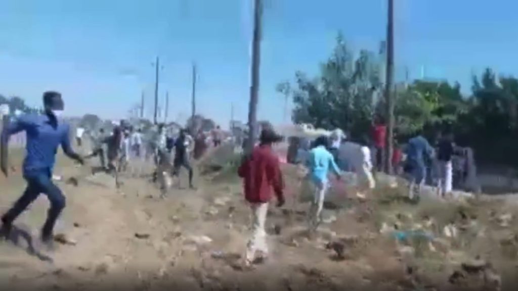 شاهد-كيف-واجه-الأمن-السوداني-متظاهرين-رافضين-للإنقلاب