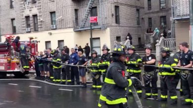 صورة تفويض إلزامي لأخذ لقاح كورونا يفرغ قسم إطفاء نيويورك من الموظفين