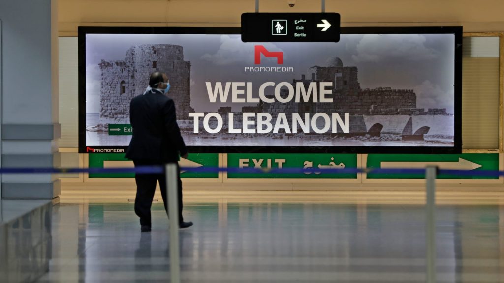 تحرك-لبناني-رسمي-بعد-“شكوك”-حول-عدد-حقائب-منتخب-إيران-بمطار-بيروت
