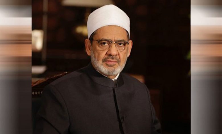 شيخ-الأزهر-يغرد-عن-“هوس-التحول-الجنسي”-دون-ضرورة-طبية