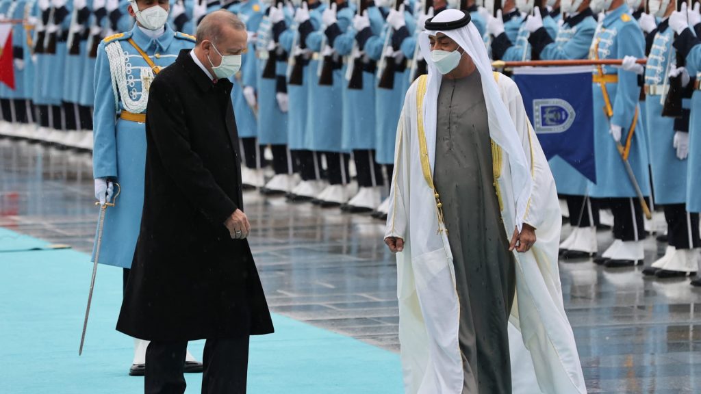 “سابقة-في-البروتوكول-التركي”.-طريقة-استقبال-محمد-بن-زايد-تثير-تفاعلا