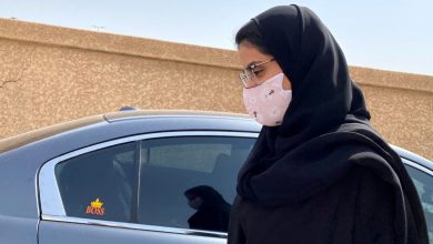 صورة السعودية لجين الهذلول تعلق على فرض الجرعة الثالثة للقاح كورونا: “صبر جميل”