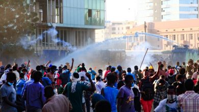 تعطيل-الإنترنت-وغلق-كباري-وغاز-مسيل-للدموع-في-مواجهة-احتجاجات-السودان