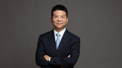 صورة رئيس مجلس إدارة هواوي يؤكد على مرونة وتوازن أعمال الشركة وثقته بأدائها في 2022