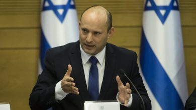 صورة رئيس الوزراء الإسرائيلي بشأن كورونا: إبقاء الاقتصاد مفتوحا