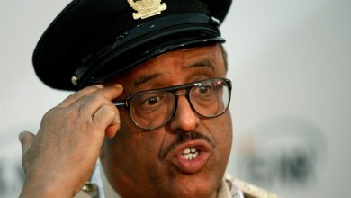 ضاحي-خلفان:-لماذا-لا-يلجأ-الحوثي-إلى-الانتخابات-بدلا-من-إيران-لإحداث-الانقلابات؟