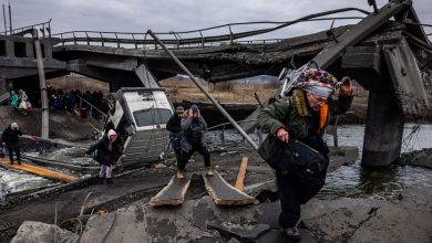 أوكرانيا.-مسؤولو-ماريوبول:-مقتل-نحو-2200-شخص-جراء-الهجوم-الروسي-على-المدينة-المحاصرة