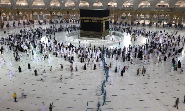 تفاعل-على-شجار-عنيف-بين-معتمرين-في-المسجد-الحرام.-والسلطات-السعودية-تُعلق