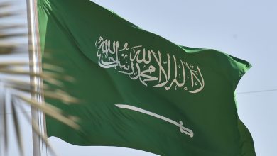 السعودية:-ضبط-400-ألف-قطعة-من-الرتب-العسكرية-في-مستودع-مخالف