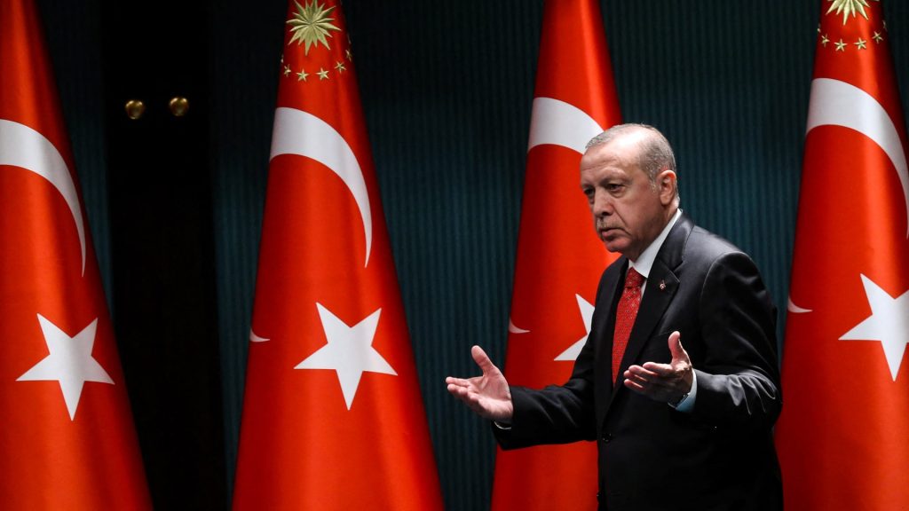 أردوغان-يصل-إلى-السعودية-في-أول-زيارة-رسمية-منذ-5-أعوام
