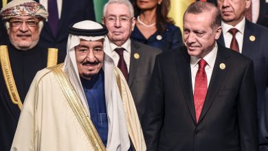 بالصور.-أردوغان-يلتقي-الملك-سلمان-بعد-وصوله-إلى-جدة