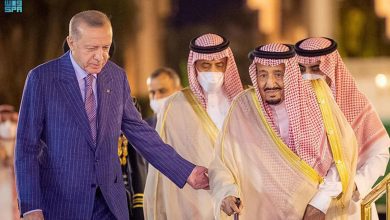 دوافع-زيارة-أردوغان-للسعودية.-أمير-يعلق-على-صور-اللقاء-والعناق-مع-الملك-سلمان-ومحمد-بن-سلمان