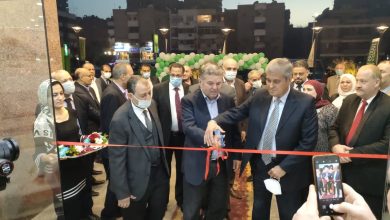 صورة وزير قطاع الأعمال العام يشهد افتتاح المرحلة الأولى لتطوير فرع عمر أفندي بمدينة نصر