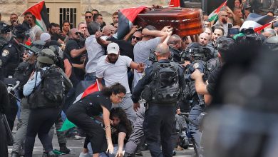 الشرطة-الإسرائيلية-تأمر-بفتح-تحقيق-في-أحداث-العنف-بجنازة-شيرين-أبو-عاقلة
