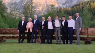 قادة-g7-يلتقطون-صورًا-تذكارية-في-نفس-مكان-جلوس-أوباما-وميركل-خلال-قمة-2015