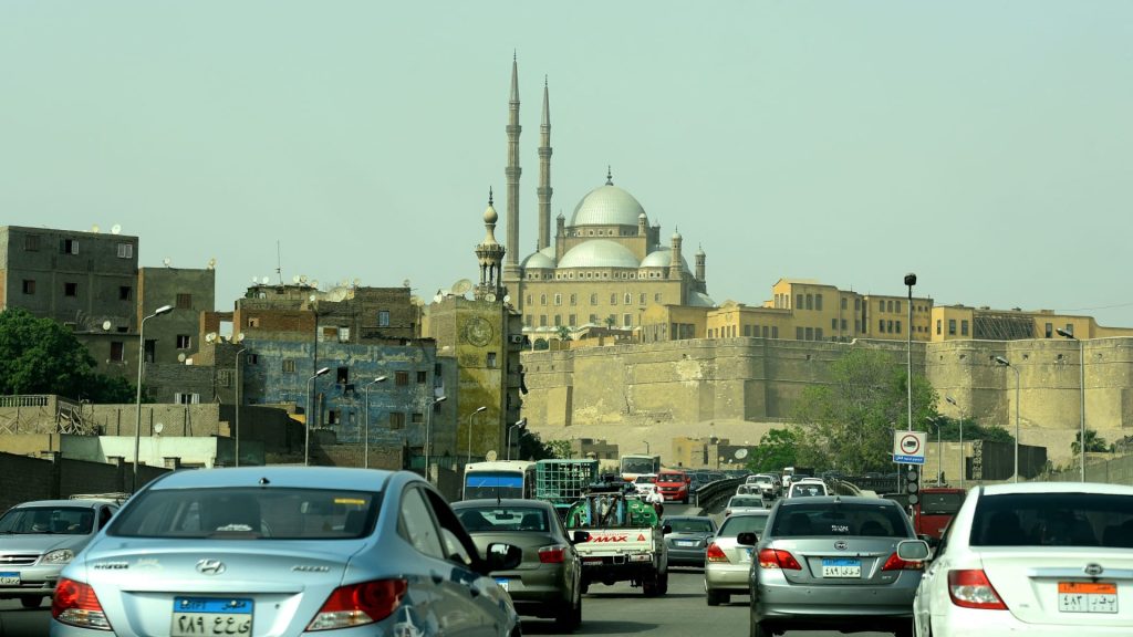 تراجع-مبيعات-السيارات-في-مصر-للشهر-الثالث.-وتجار:-السبب-صعوبة-الاستيراد