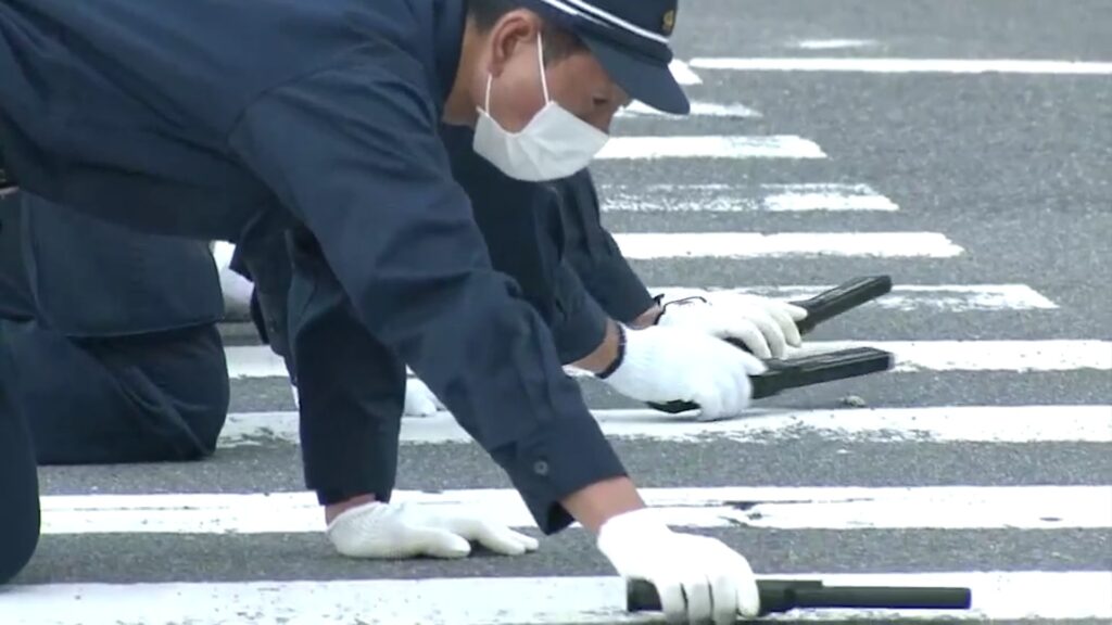 الشرطة-اليابانية-أجرت-بحثًا-واسع-النطاق-في-مكان-مقتل-آبي