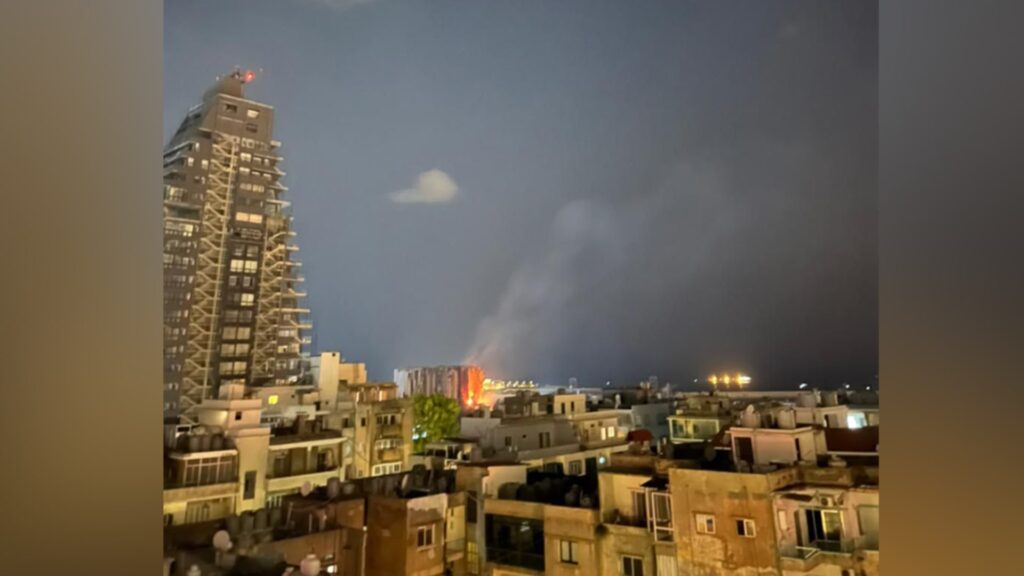حريق-مستمر-في-مرفأ-بيروت-منذ-حوالي-7-أيام.-وإمكانية-الإطفاء-معلّقة-بانتظار-حل-اللجنة-الاختصاصية