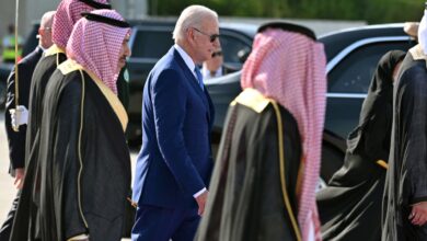 أمير-سعودي-يعلق-بـ”سخرية”-على-سؤال-حول-تعمد-الرياض-إصابة-بايدن-بكورونا