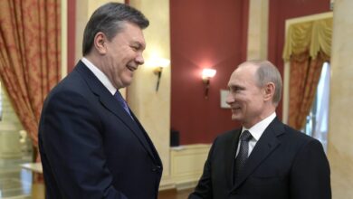 عقوبات-أوروبية-تستهدف-رئيس-أوكرانيا-السابق-ونجله-بسبب-روسيا