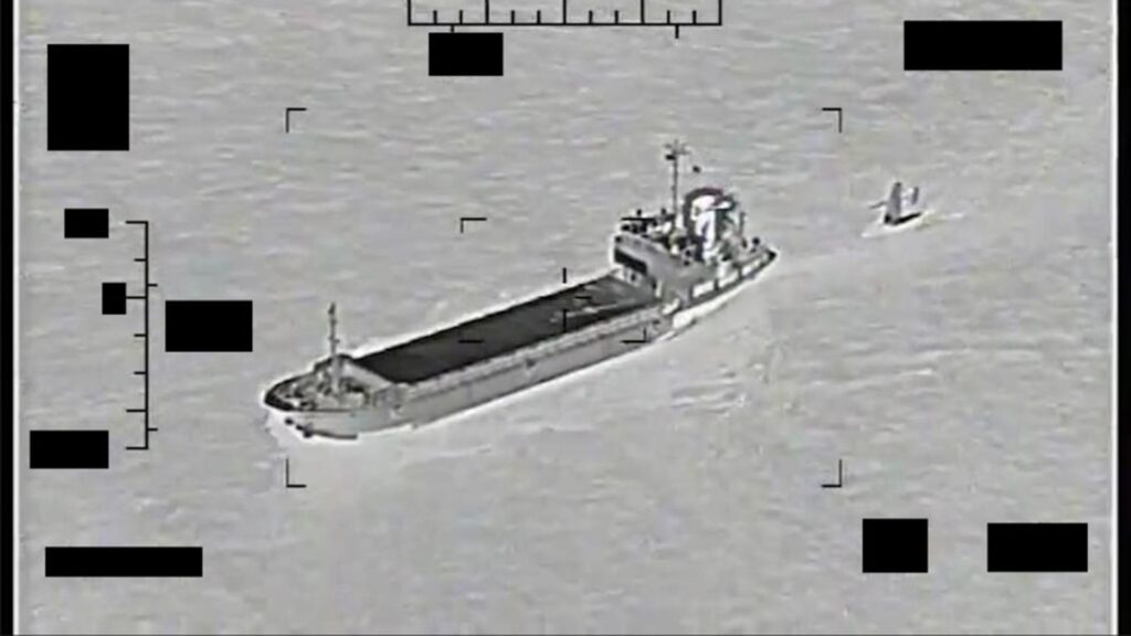 البحرية-الأمريكية:-الحرس-الثوري-الإيراني-حاول-الاستيلاء-على-إحدى-سفننا-بالخليج.-وهكذا-أحبطنا-المحاولة